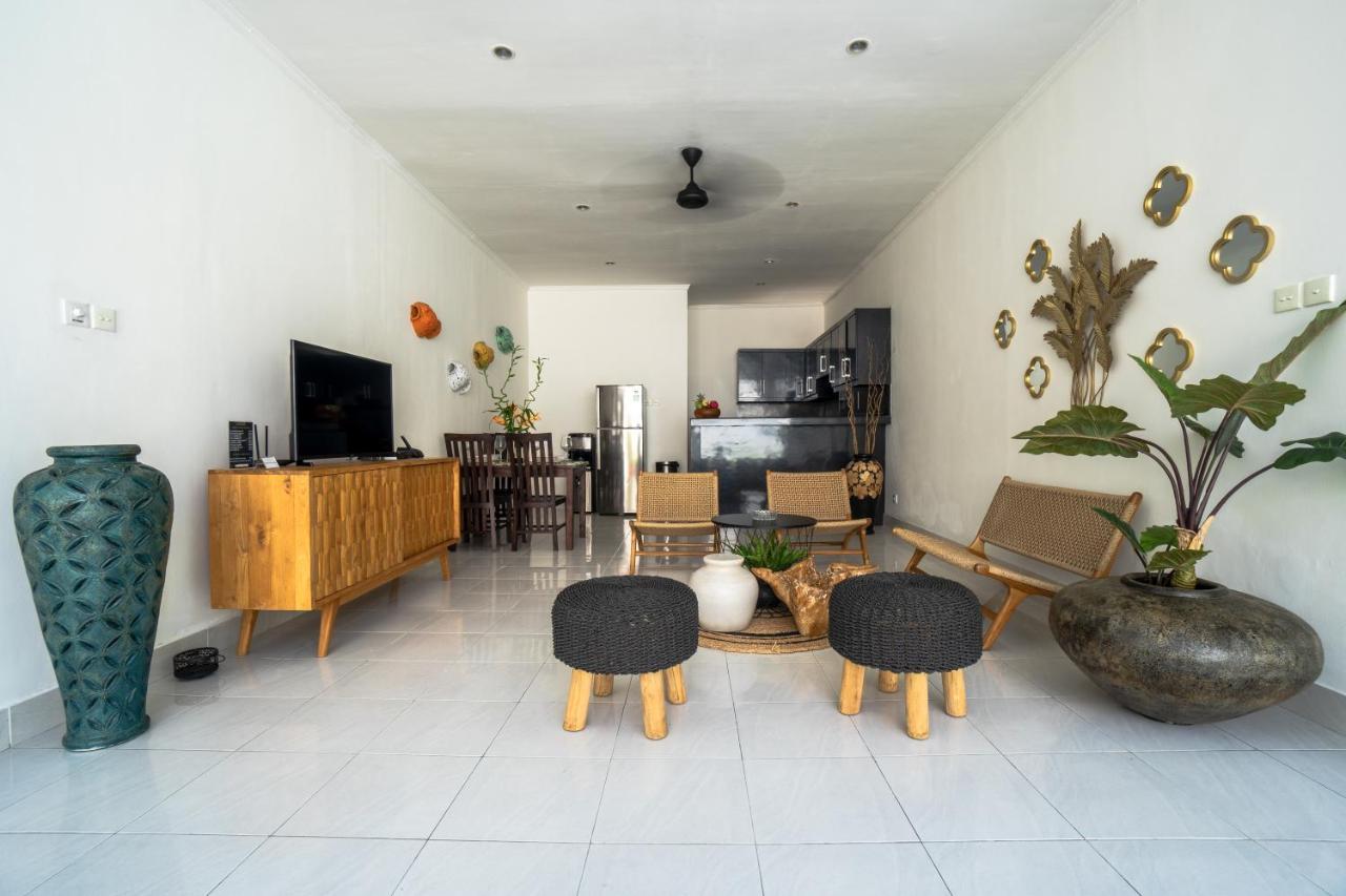 Casa Jinah 1 I Simply Modern Twin Seminyak (Bali)