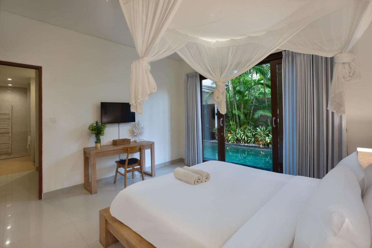 Big Private 7 Bed, 7 Bath, Goldflower With 2x Pool, 2x Lounge, Best Location *