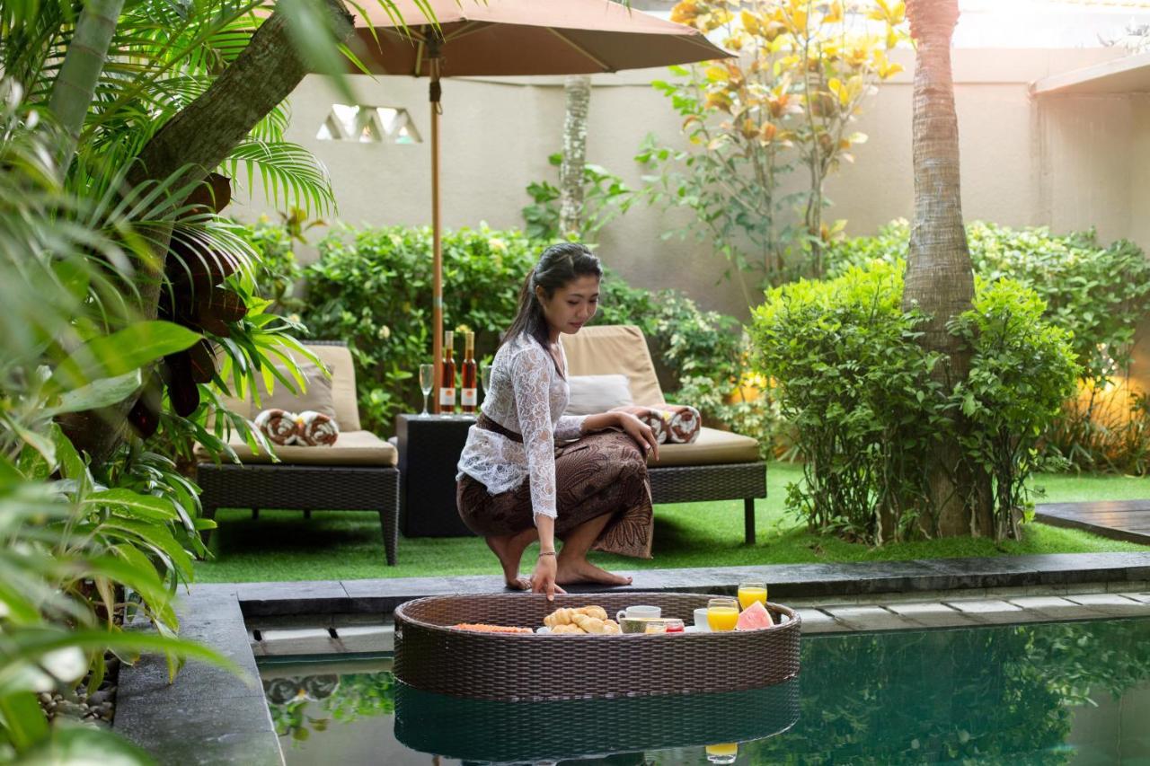 Big Private 7 Bed, 7 Bath, Goldflower With 2x Pool, 2x Lounge, Best Location Seminyak (Bali)
