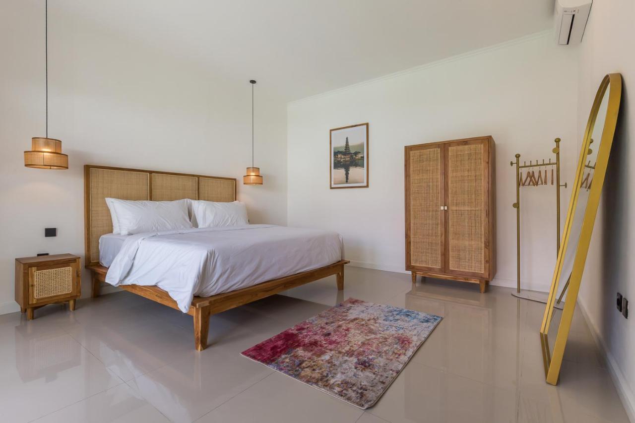 Charming 3 Bedrooms Walking Distance Seminyak (Bali)