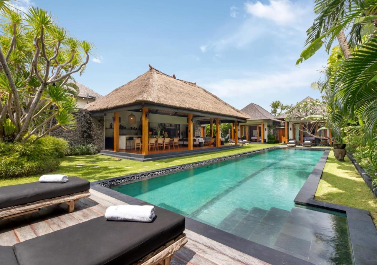 Villa Wolfe By Finder *