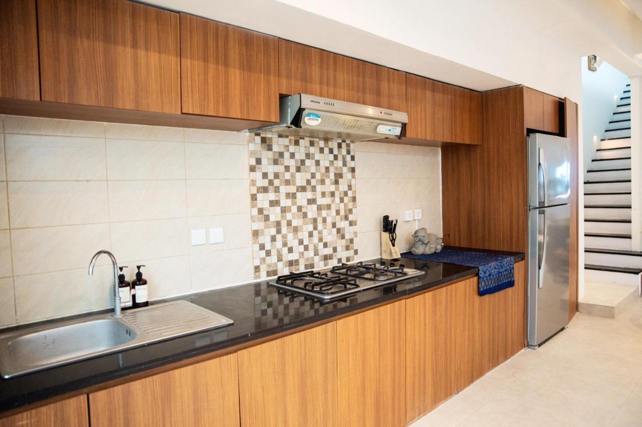 Acme Villa *