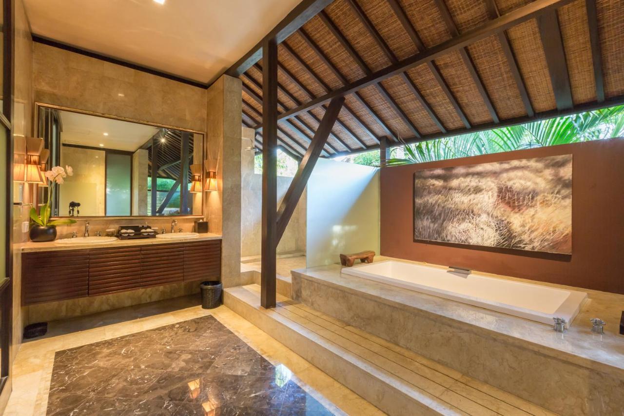 Air Bali Boutique And *