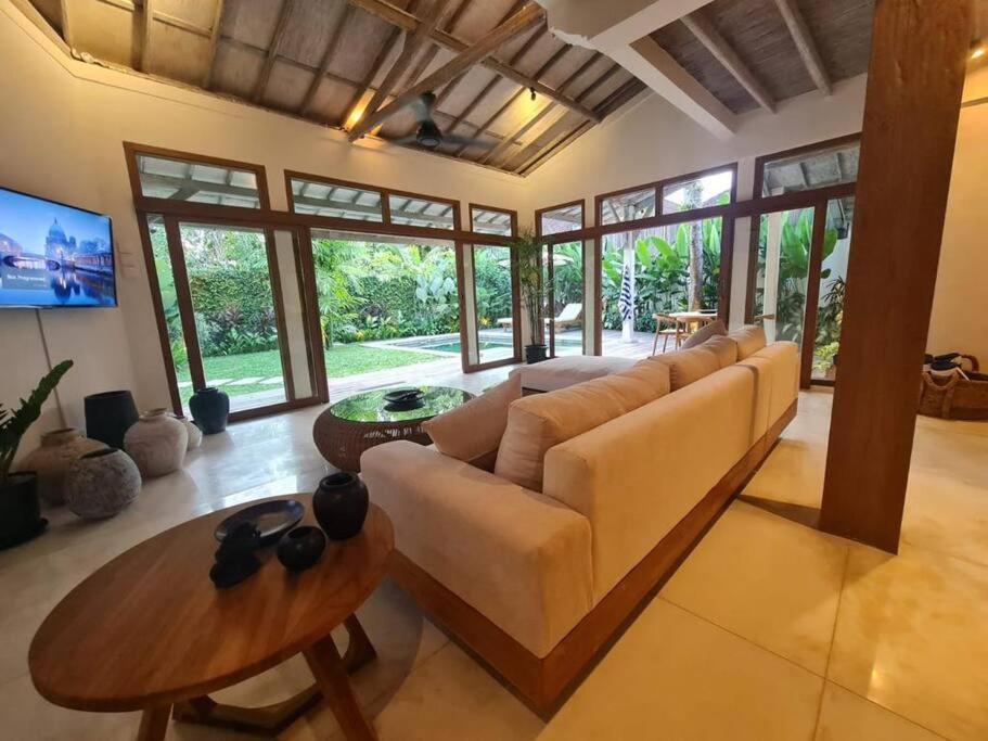Savvy Villa, A Tranquil Oasis & Walk To The *