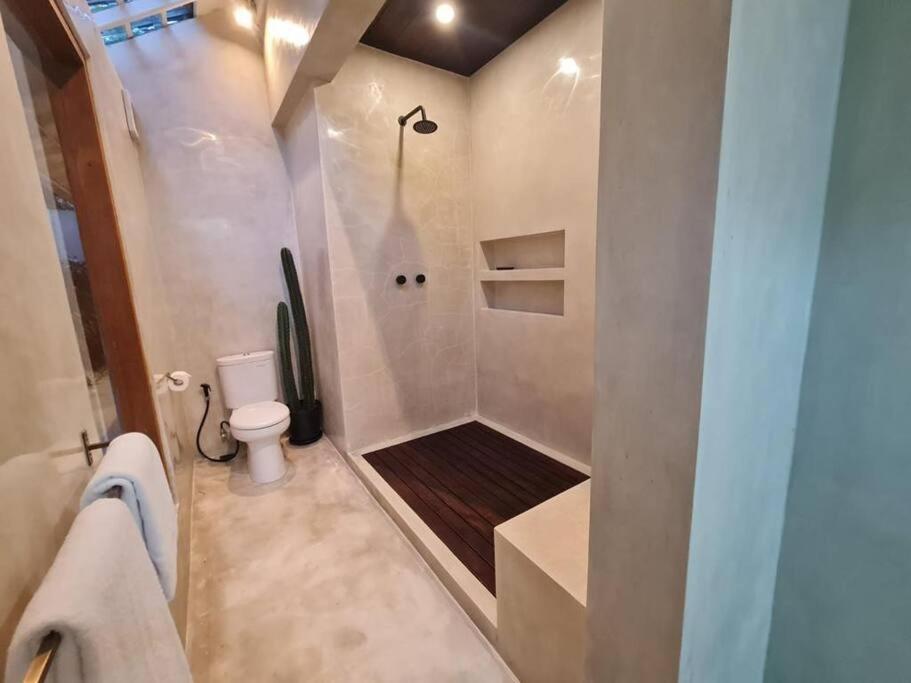 Savvy Villa, A Tranquil Oasis & Walk To The Seminyak (Bali)