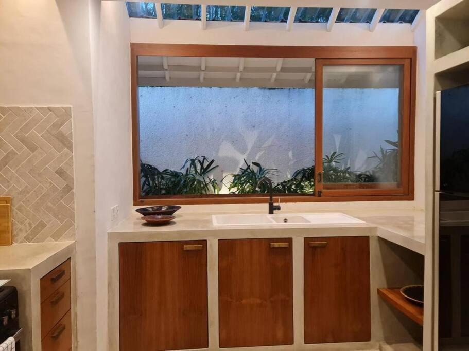 Savvy Villa, A Tranquil Oasis & Walk To The * Seminyak (Bali)