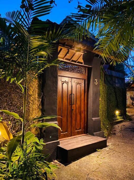 Savvy Villa, A Tranquil Oasis & Walk To The * Seminyak (Bali)