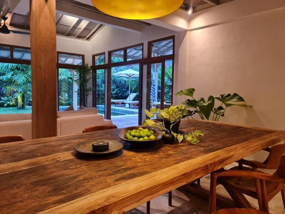 Savvy Villa, A Tranquil Oasis & Walk To The Villa