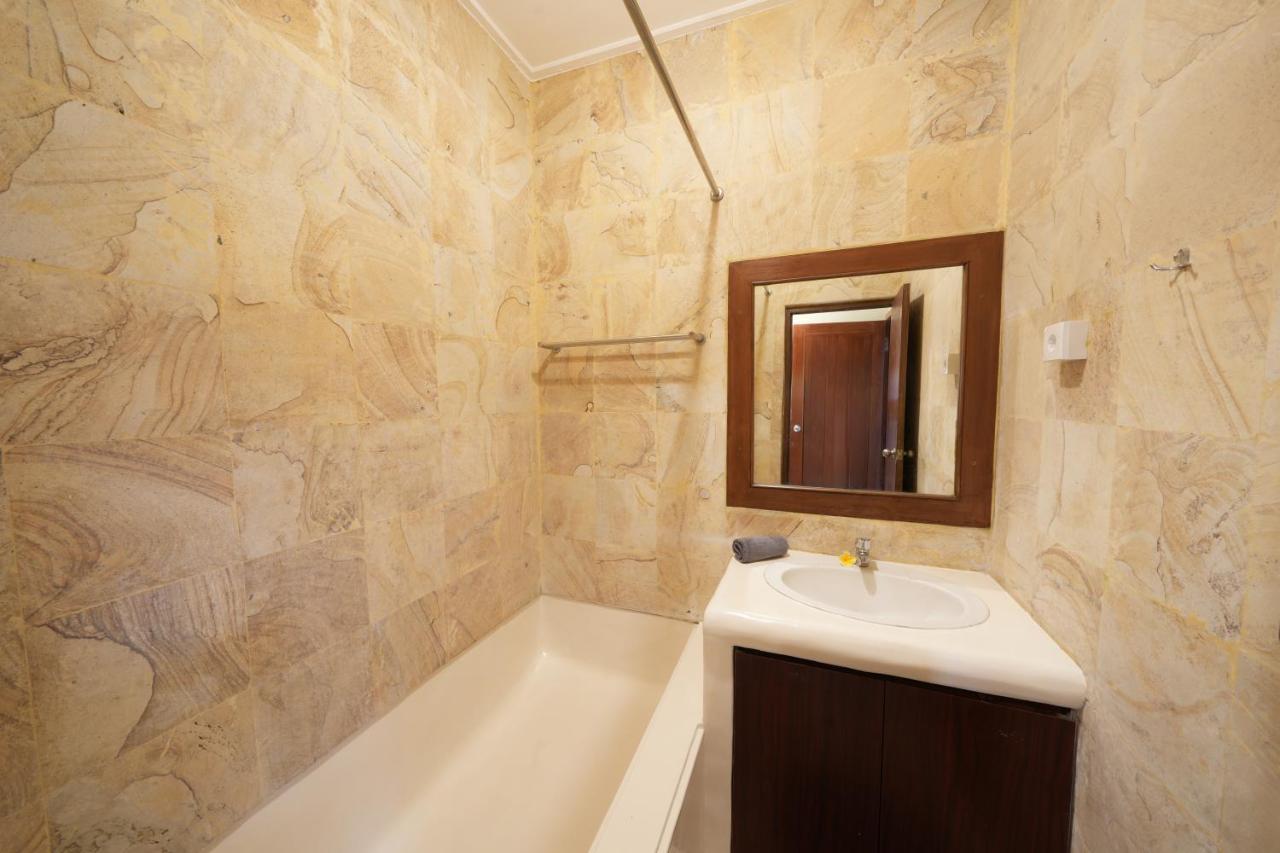 Villa Chandi 2 - Legian - - 5 Bedroom 4 Bathroom - Great Location ! *