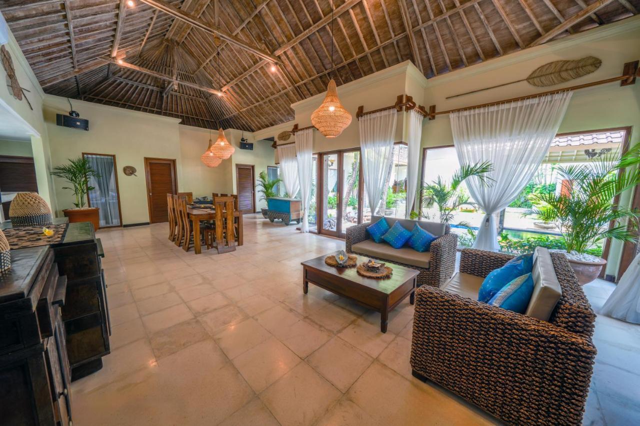 Chandi 2 - Legian - - 5 Bedroom 4 Bathroom - Great Location ! Villa