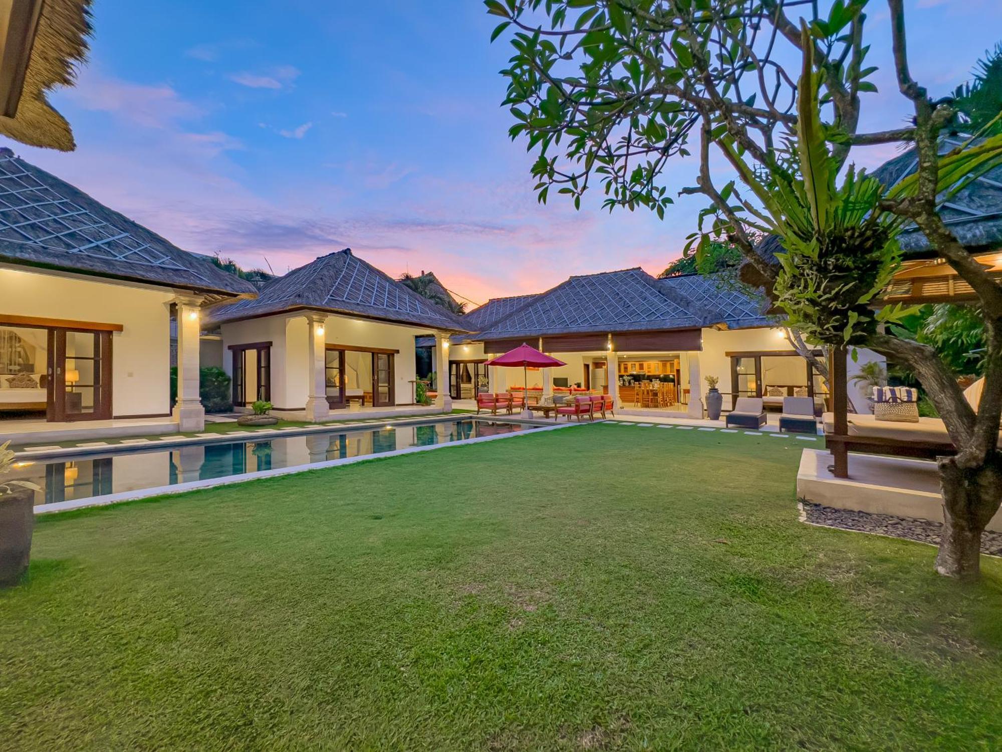 Bugis Drupadi Seminyak (Bali)