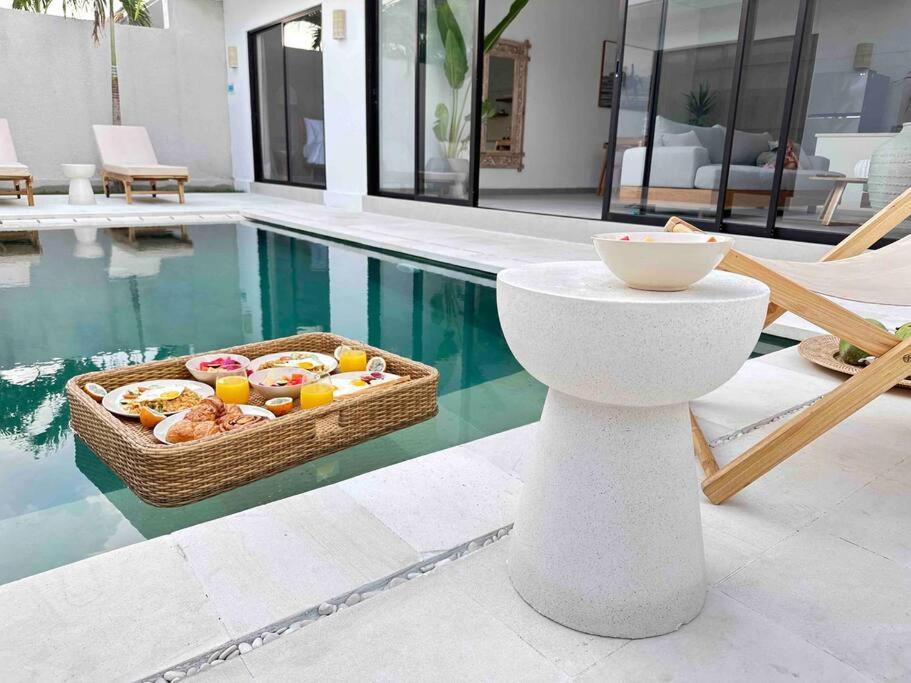 Villa Efire-3 Bedroom With Pool Seminyak (Bali)