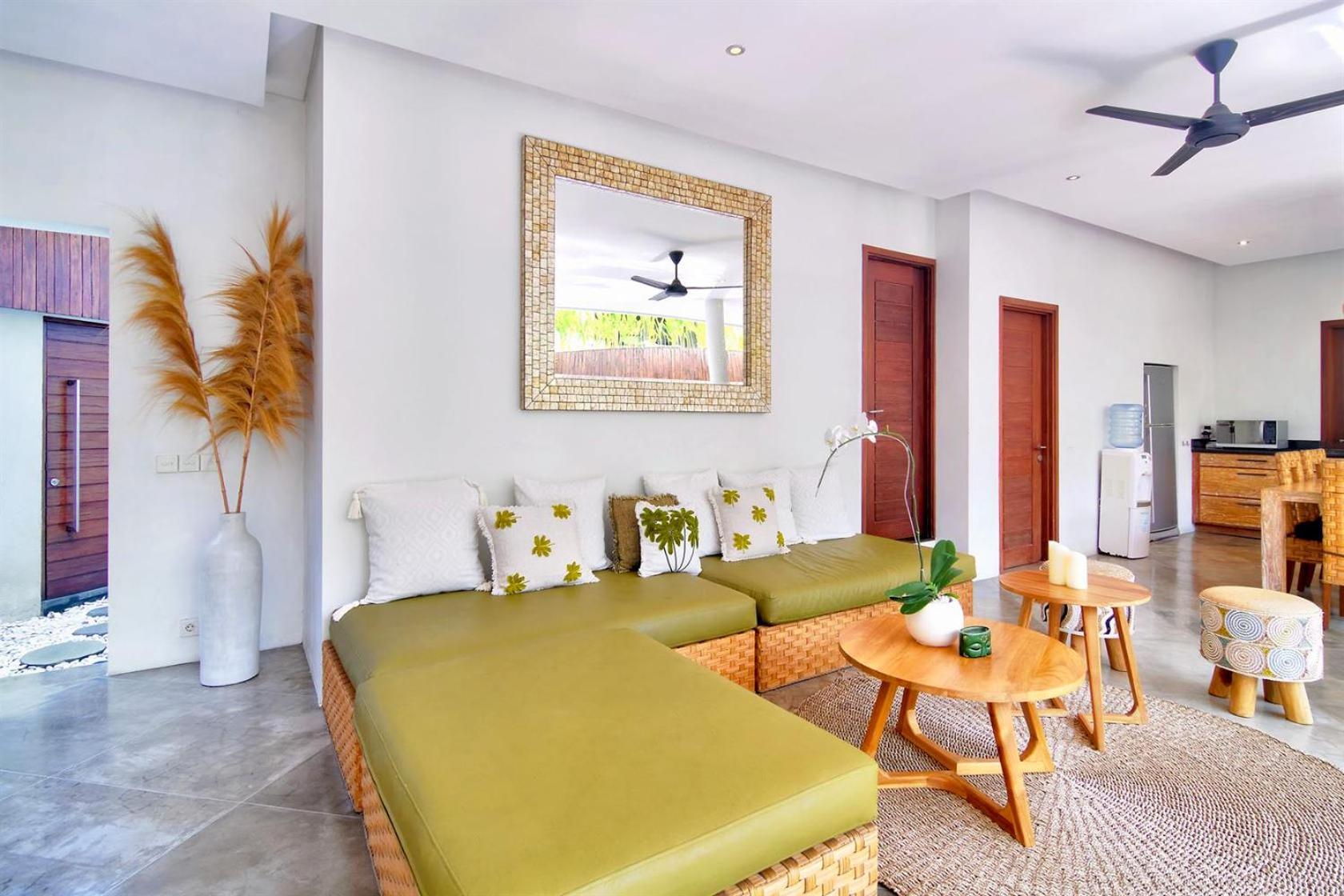 Outstanding- Sands. Seminyak (Bali)