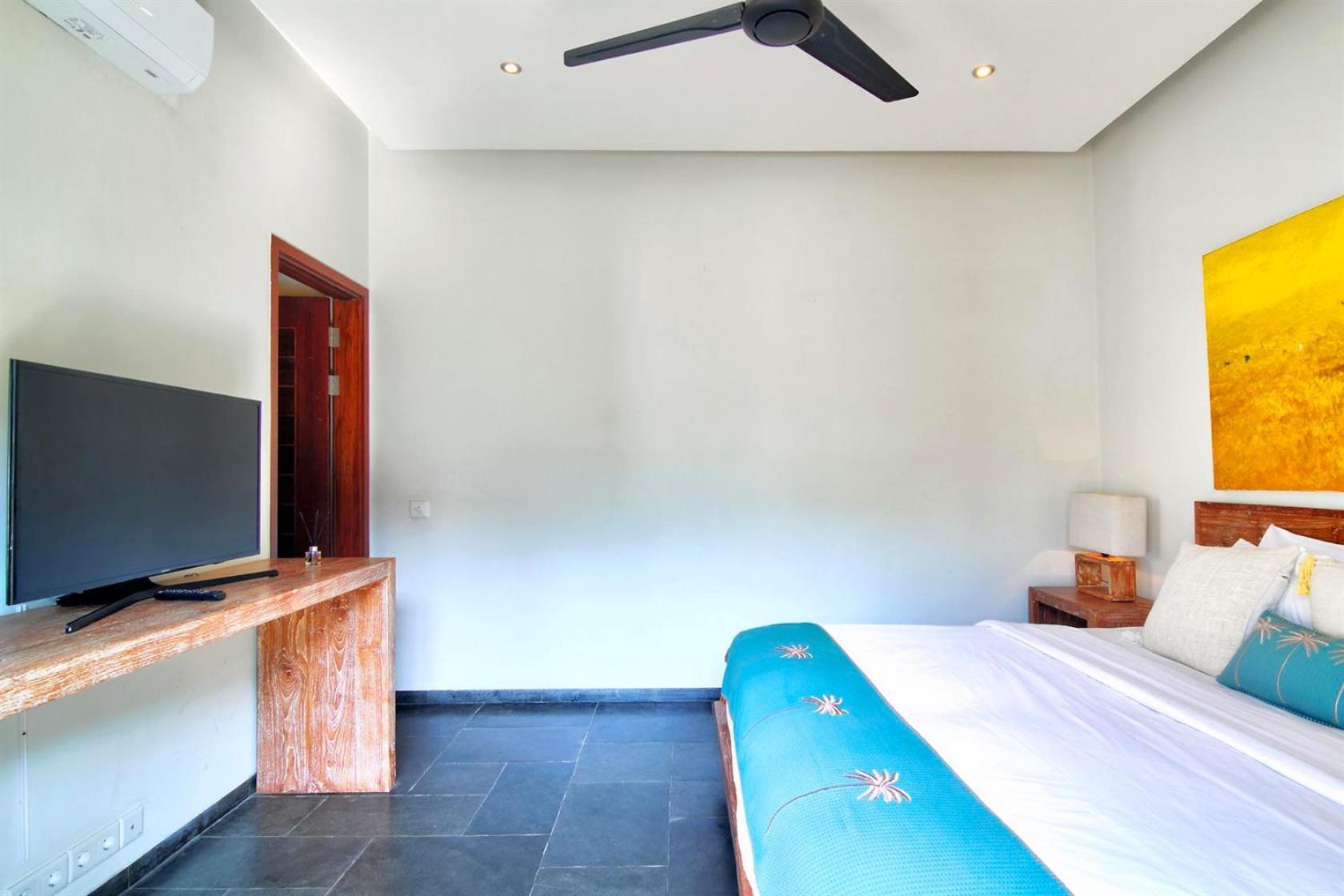 Outstanding- Sands. * Seminyak (Bali)