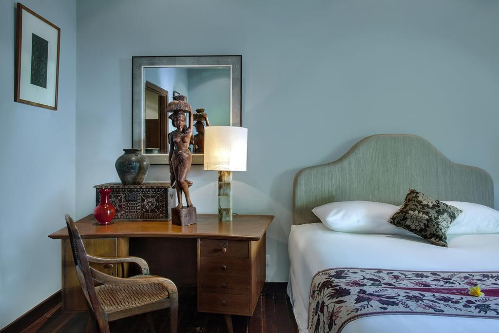 & Vespa 3 Guest house
