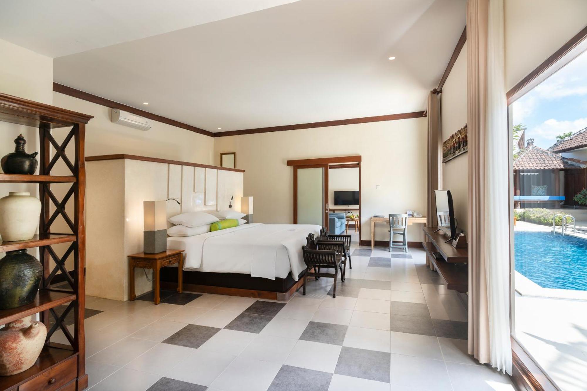 Rama Petitenget Khách sạn 4*