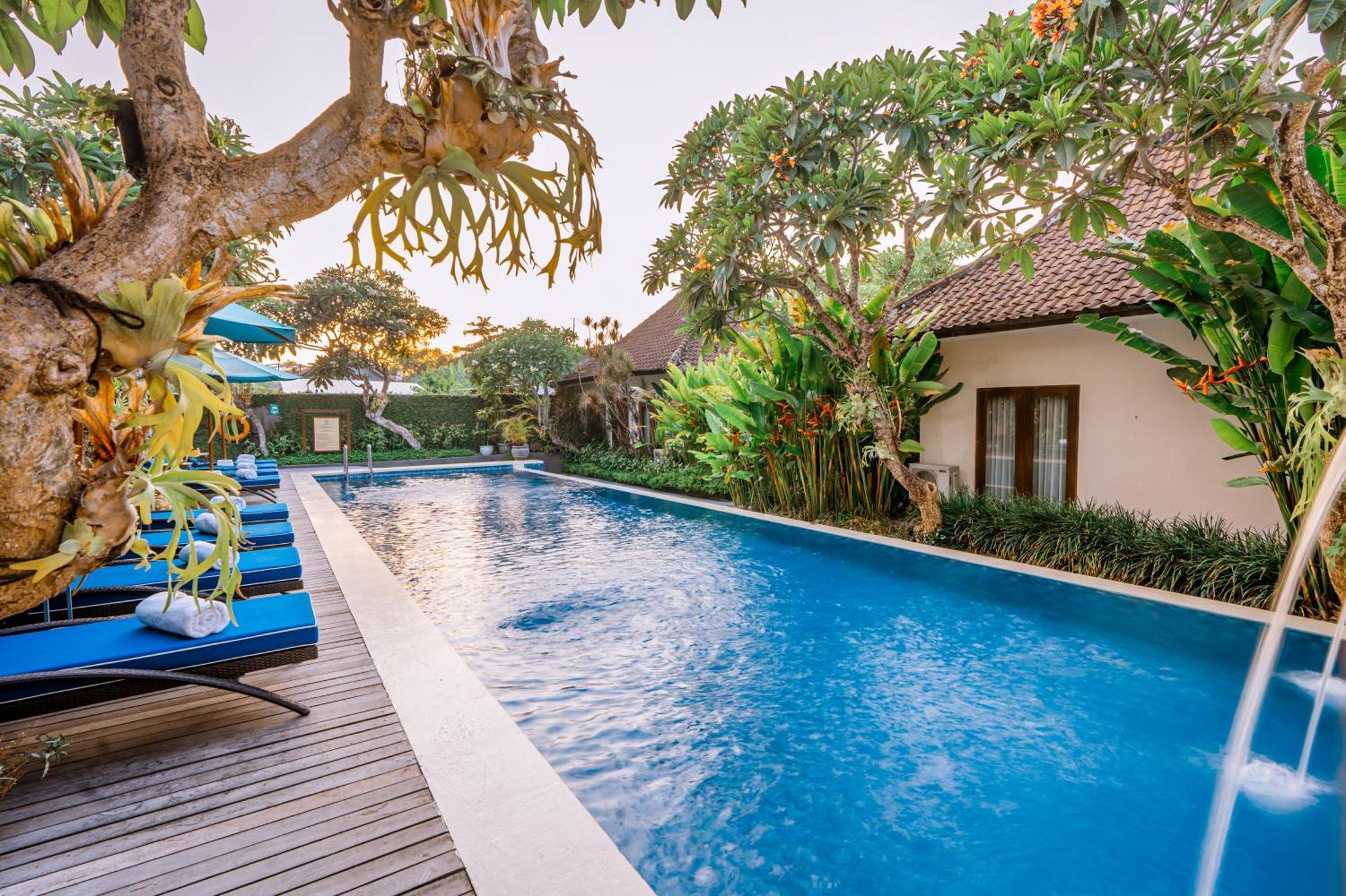 Khách sạn Rama Petitenget Seminyak (Bali)
