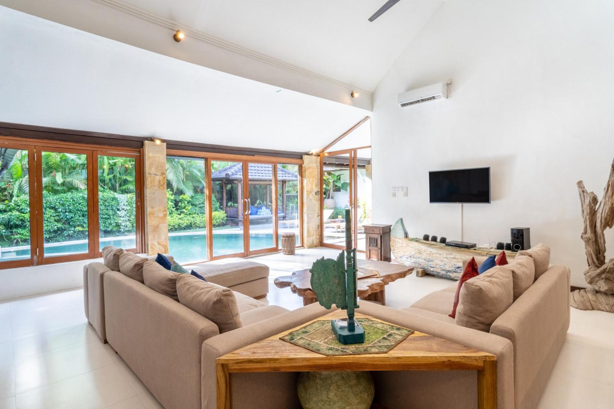 Enclose Living 5br Center Of Near Pousada *