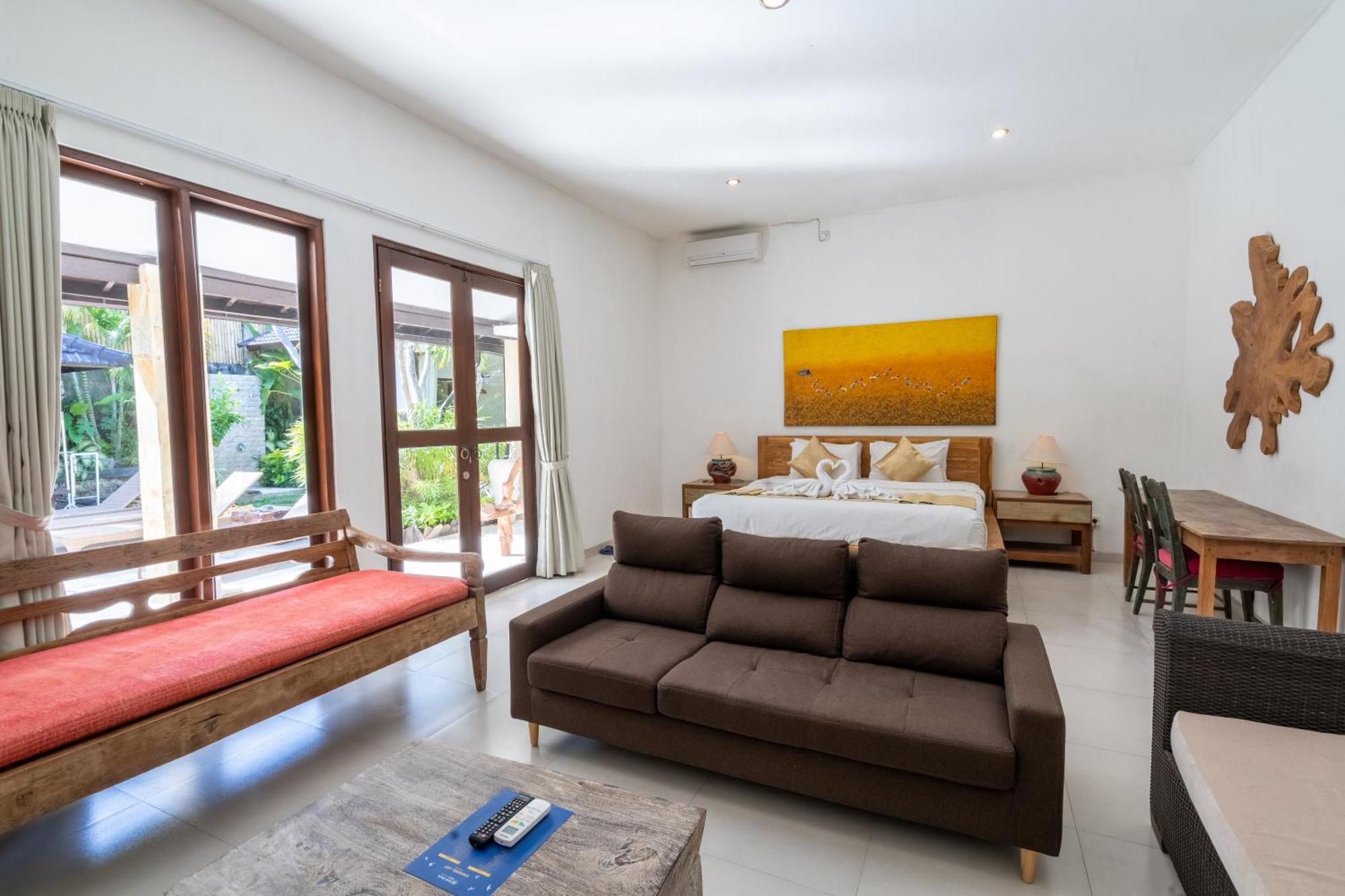 Enclose Living 5br Center Of Near * Seminyak
