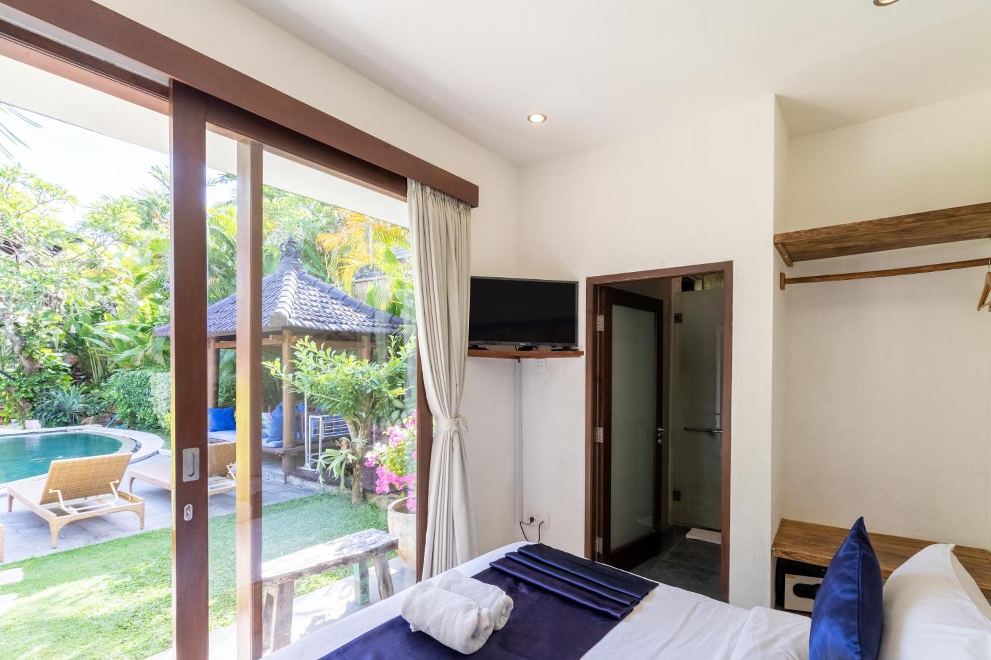 Pousada Enclose Living 5br Center Of Near Seminyak