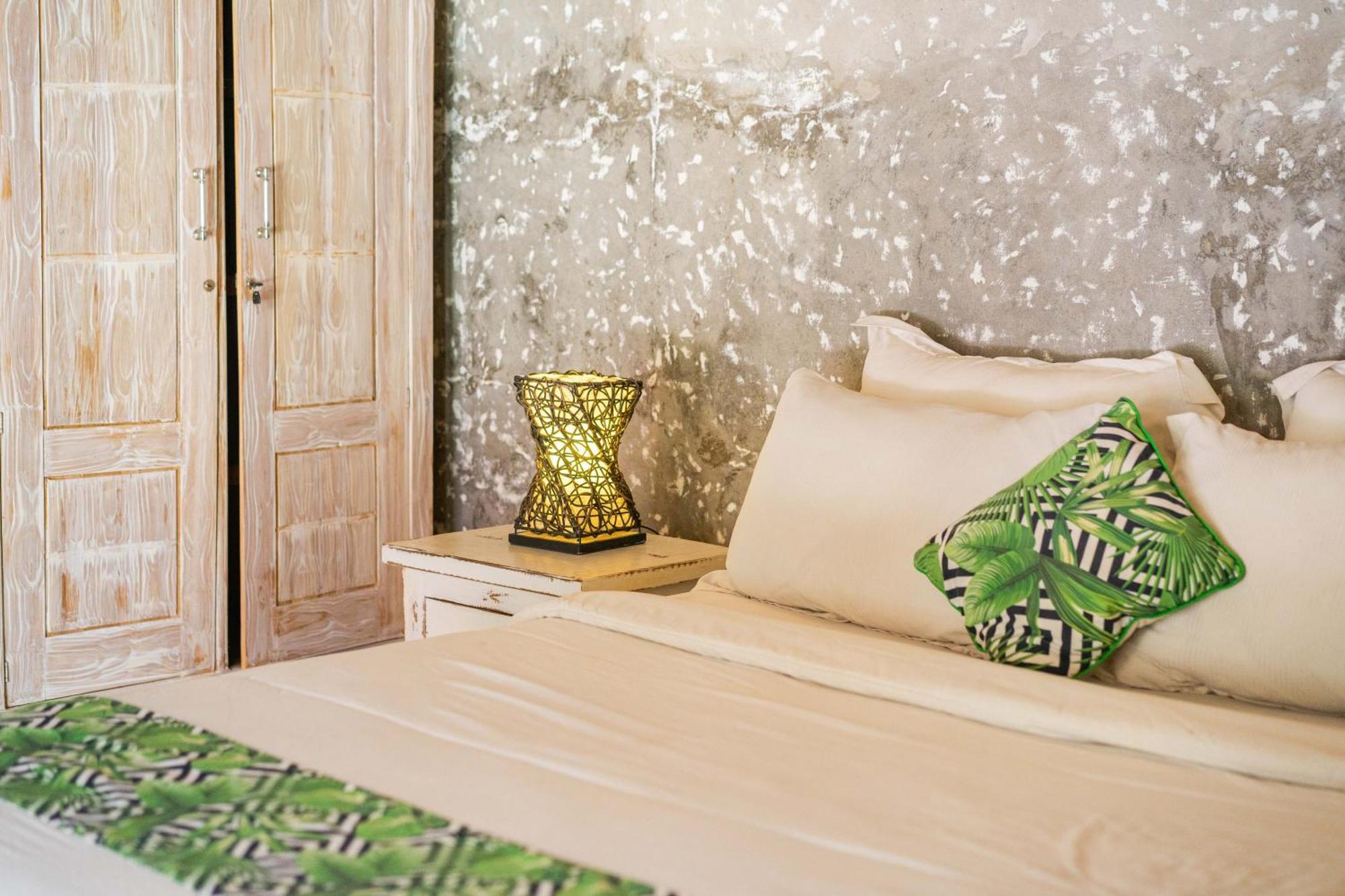 Villa Salya - 3br - Private Pool - 1min Walk To La Favela!
