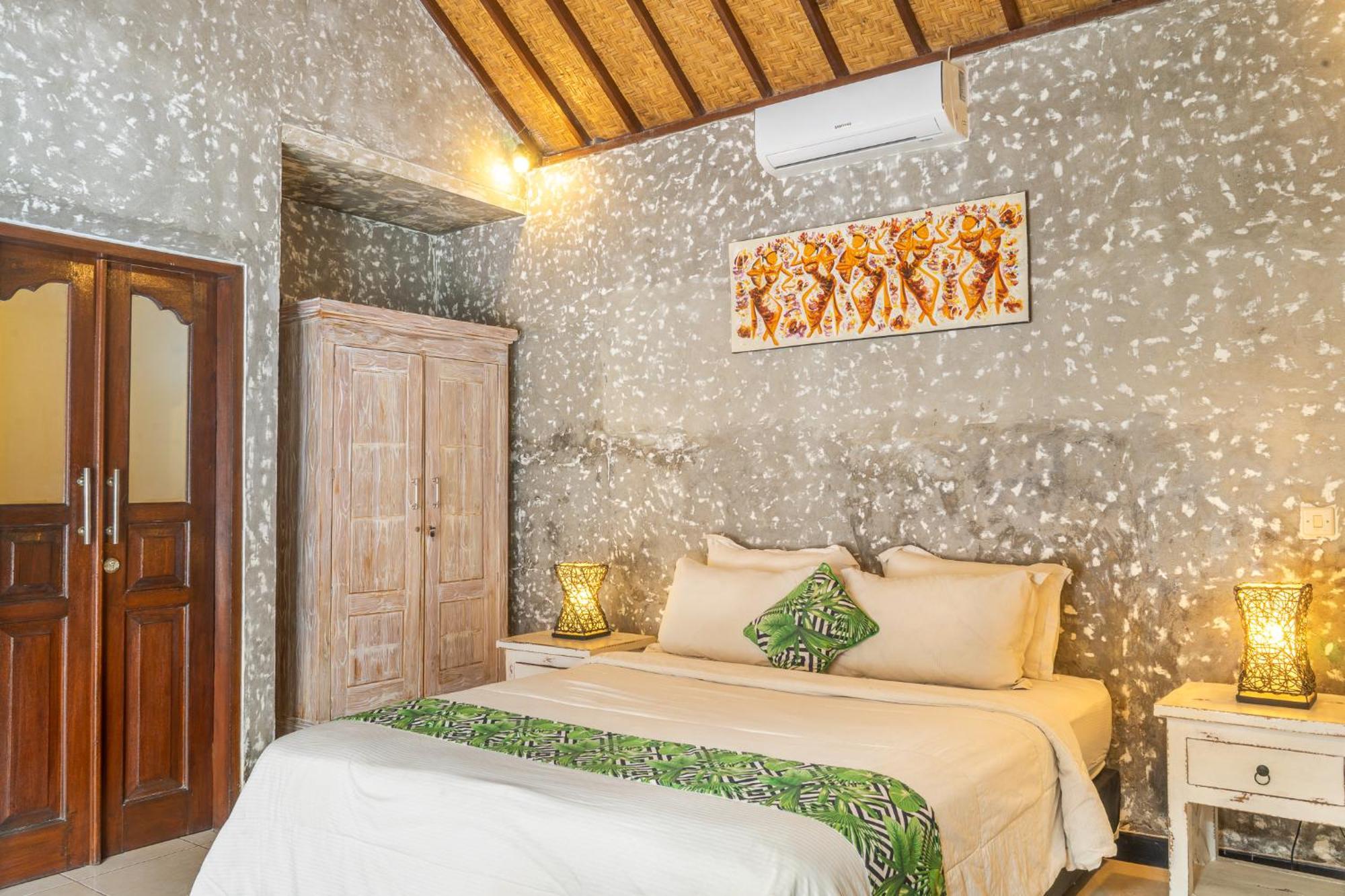 Salya - 3br - Private Pool - 1min Walk To La Favela! Villa