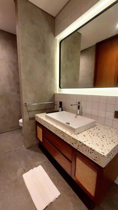Villa Akhila 4 - 1 Bedroom Modern Tropical At The Heart Of