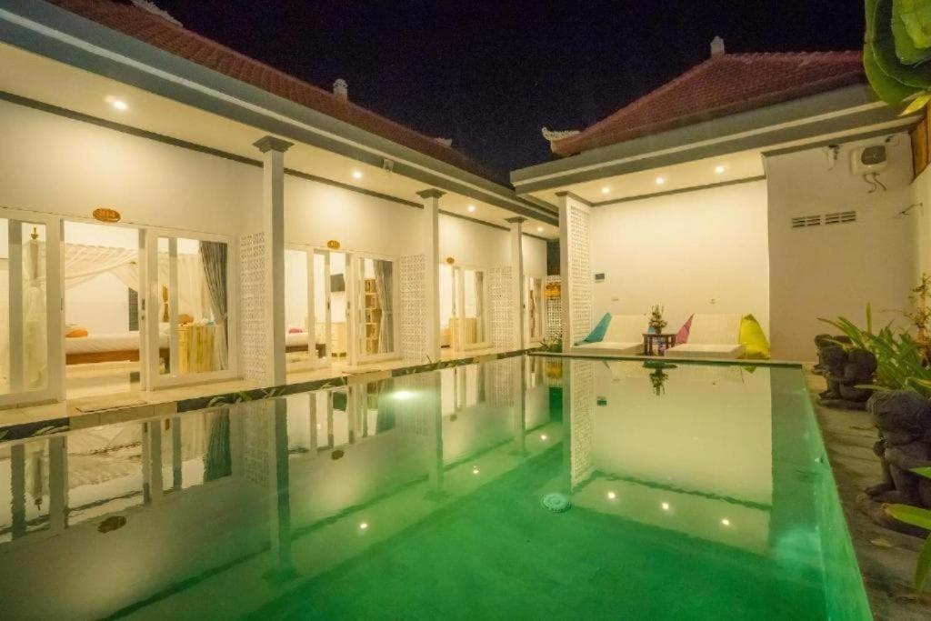 Guest house In Front Of Pool Seminyak (Bali)