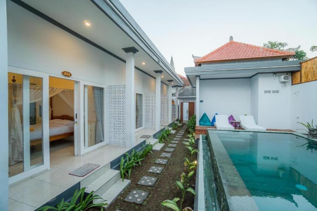 Guest house In Front Of Pool