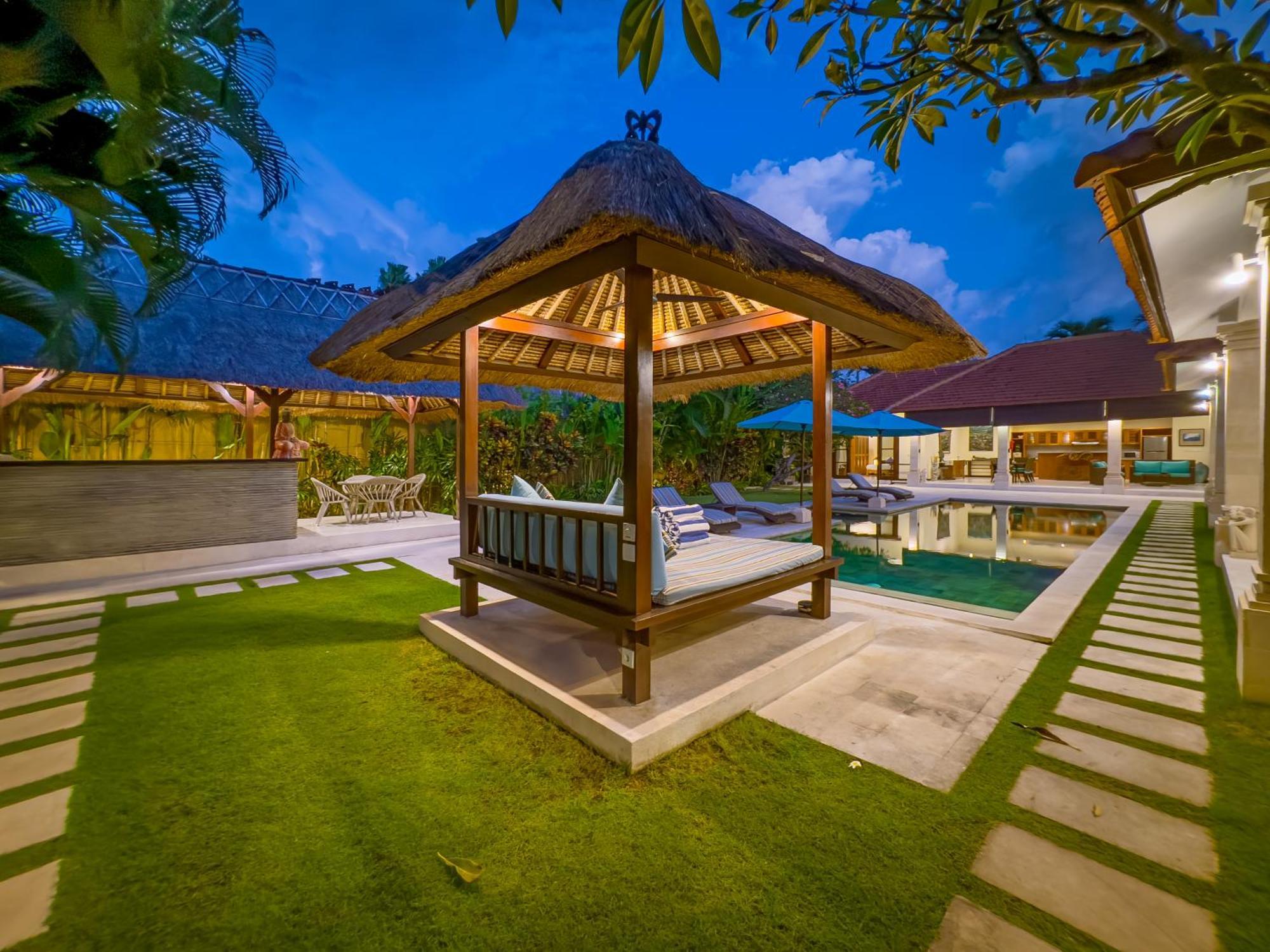 Bugis Drupadi Seminyak (Bali)