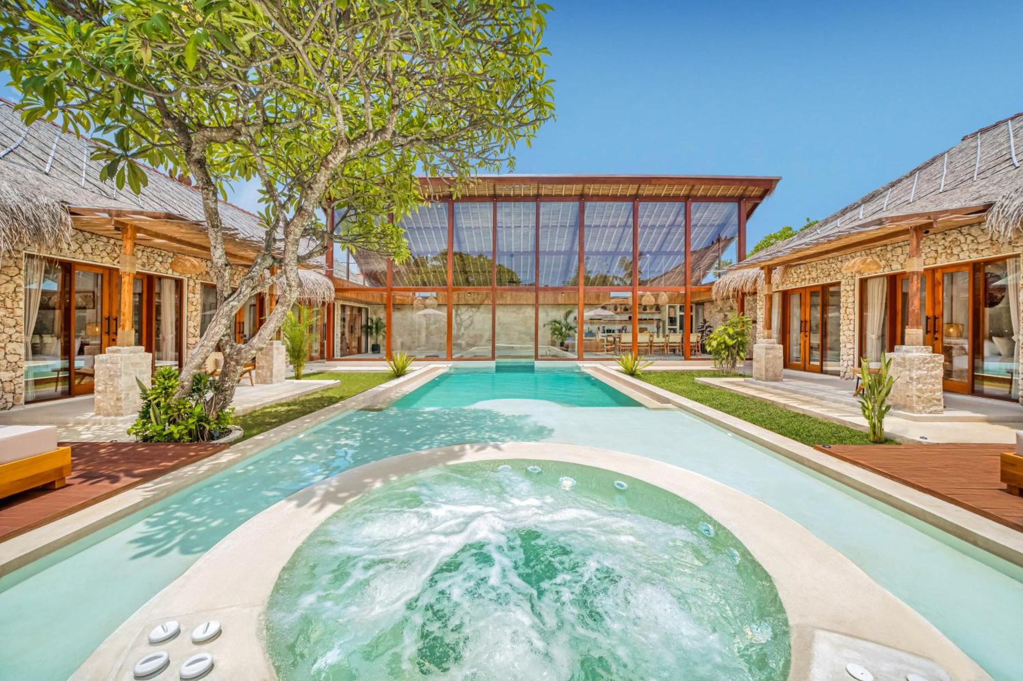 Vienna - New 8bdr Jacuzzi Sauna And Cinema Villa Seminyak (Bali)