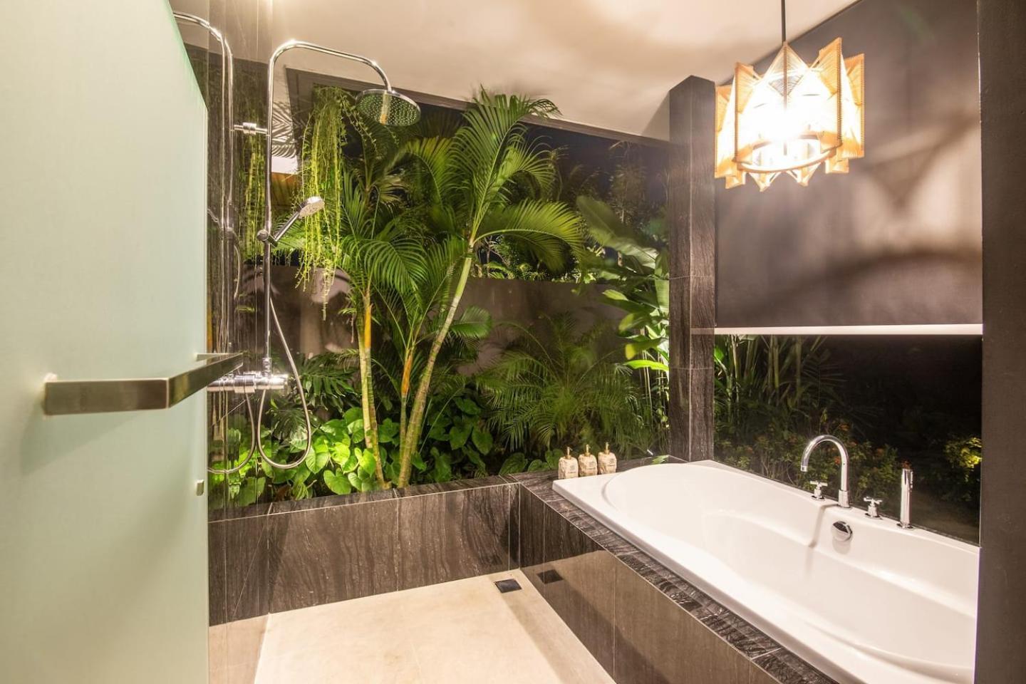 Villa Sumptuous 5br Luxury Redefined In *