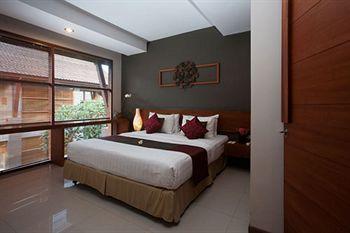 Casa Bidadari & 3*