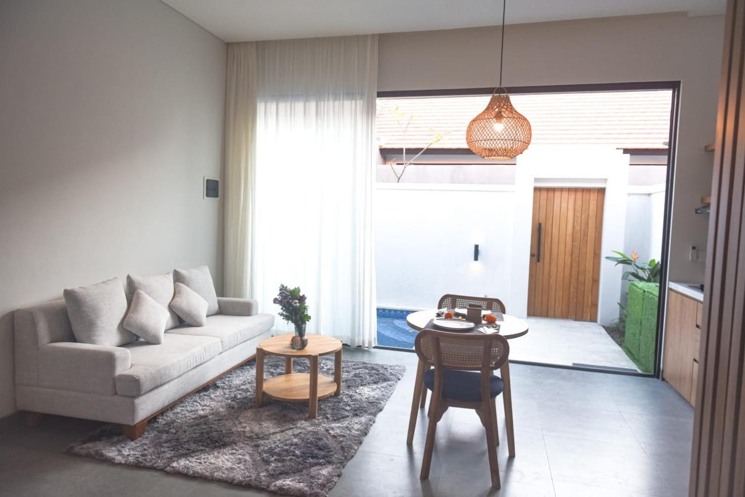 Mika Villa