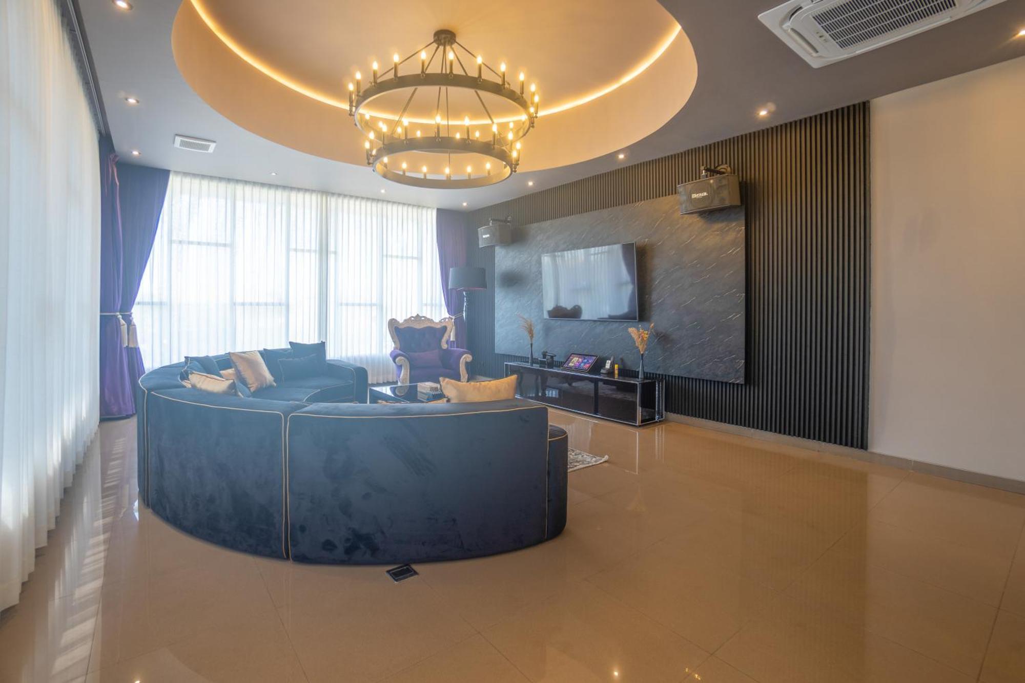 Sumptuous 5br Luxury Redefined In Villa Seminyak (Bali)