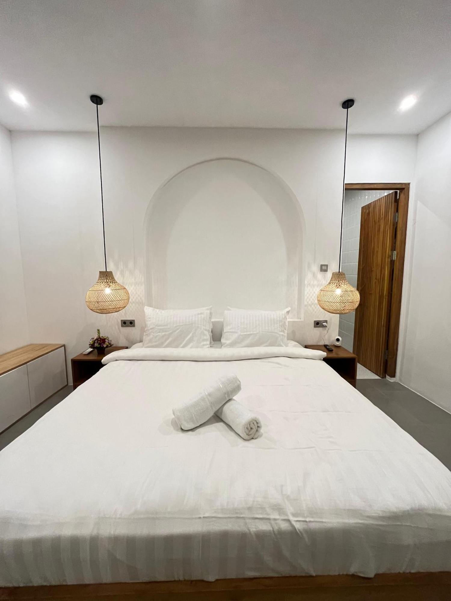 Queen Bee 2br Private Seminyak