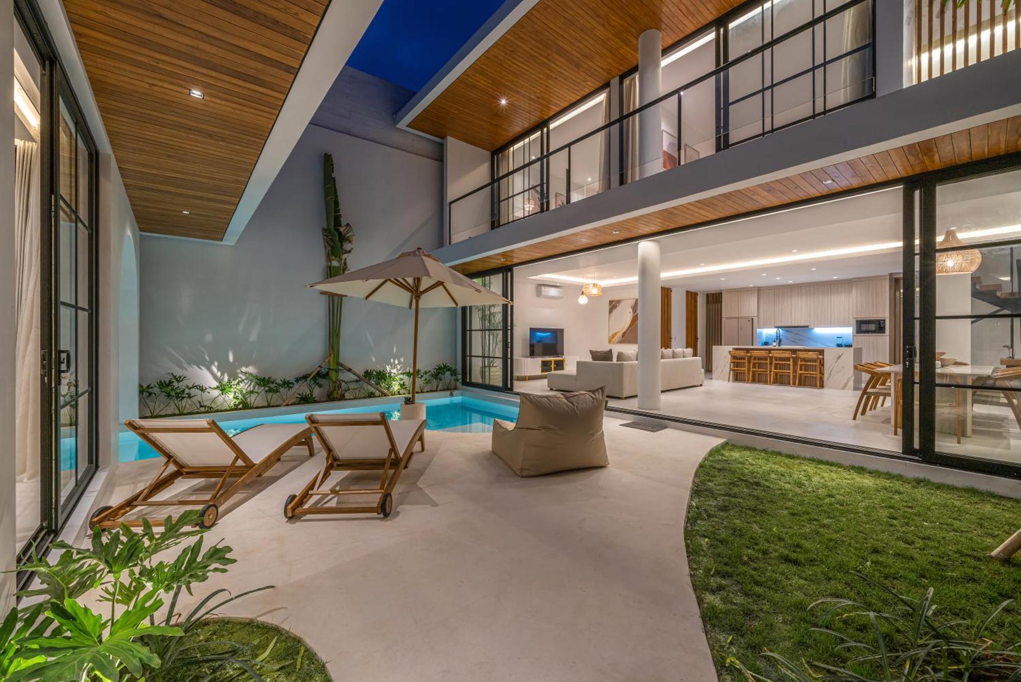 Janoor - Elegant 3-bedroom Near Batu Belig Beach Villa