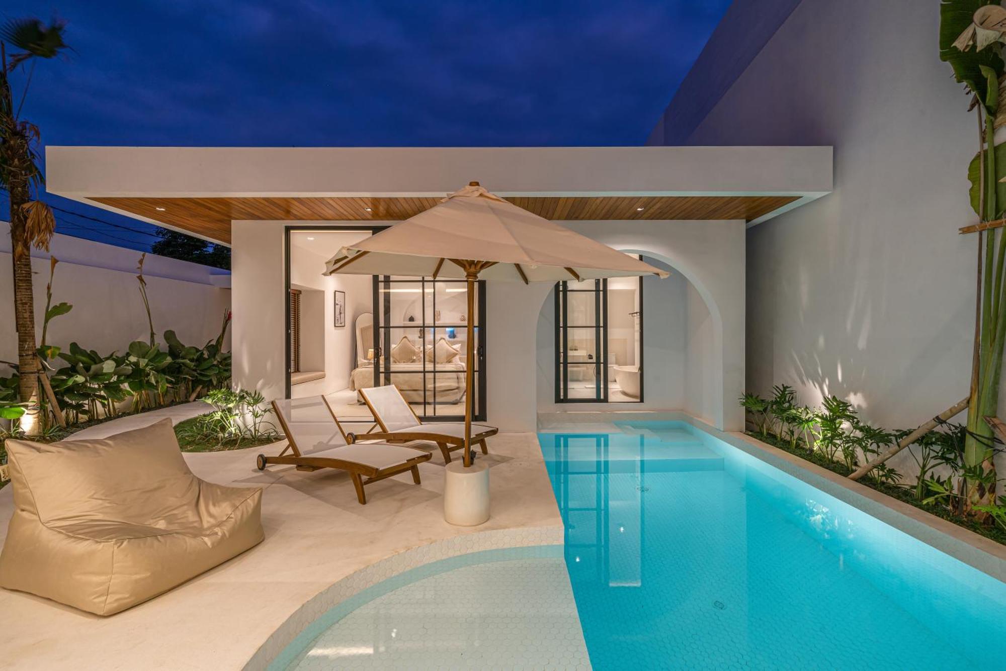 Villa Janoor - Elegant 3-bedroom Near Batu Belig Beach Seminyak (Bali)