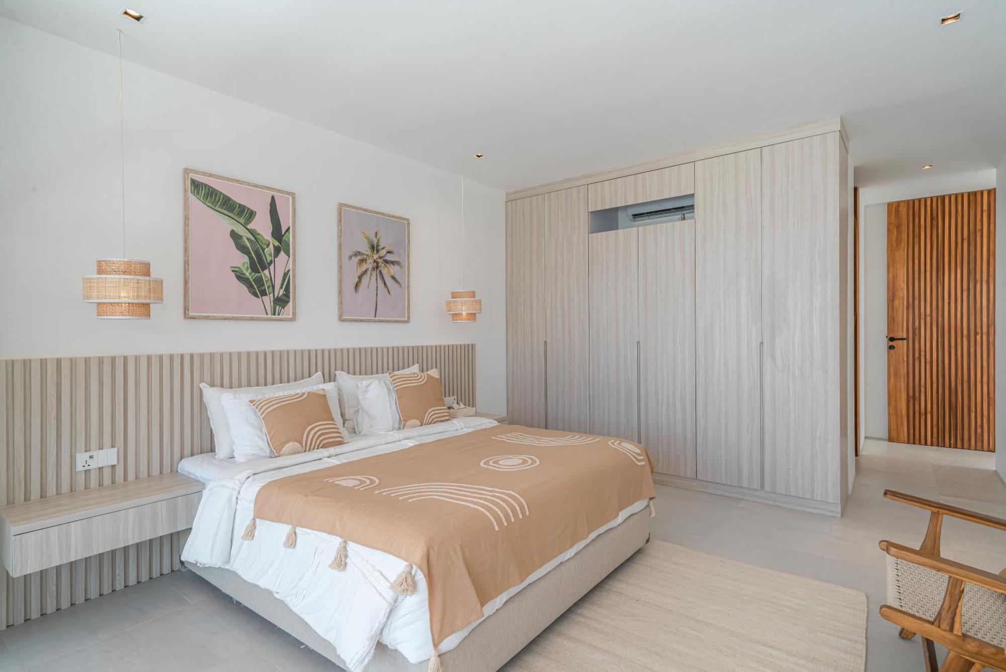 Janoor - Elegant 3-bedroom Near Batu Belig Beach Villa