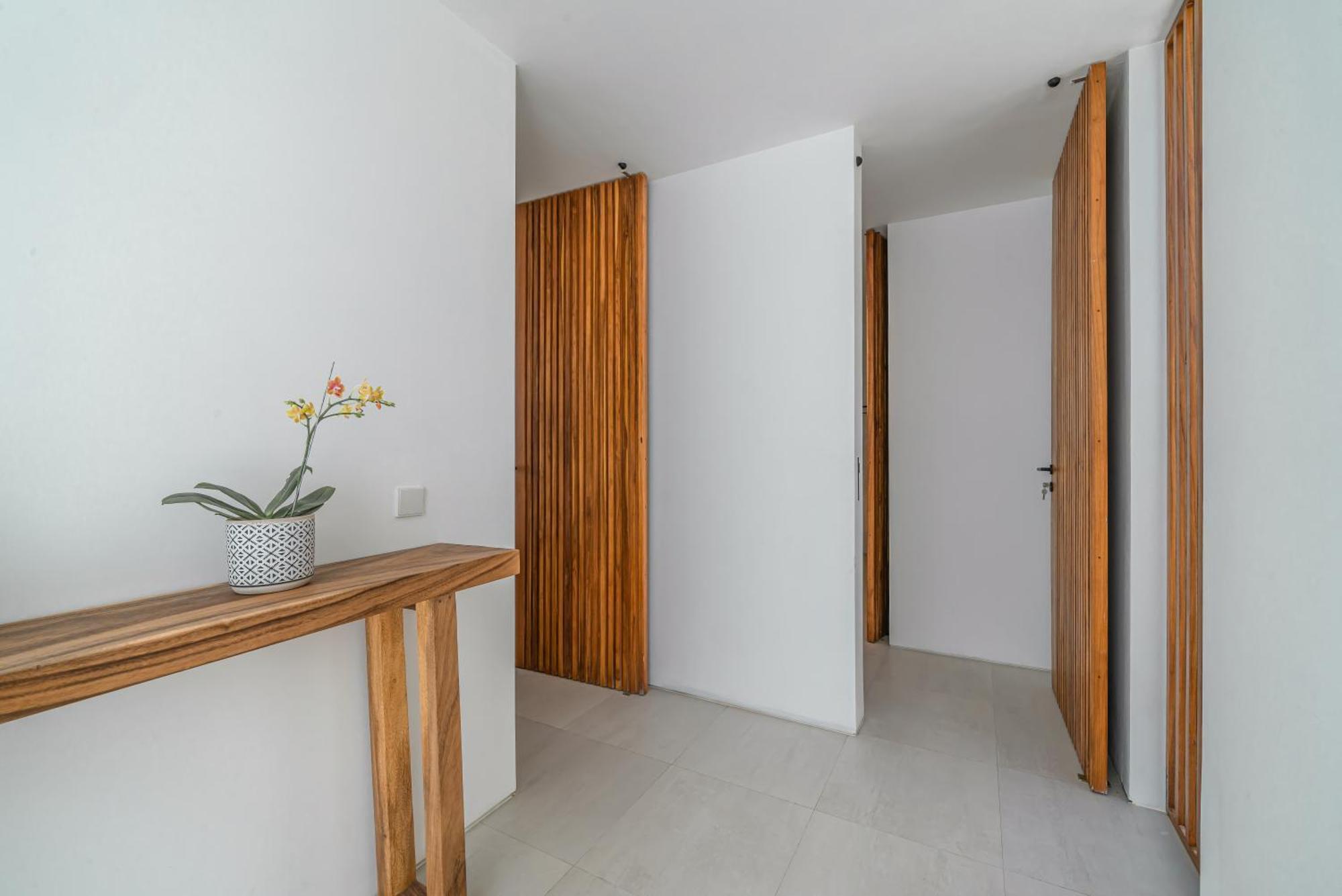 Janoor - Elegant 3-bedroom Near Batu Belig Beach *