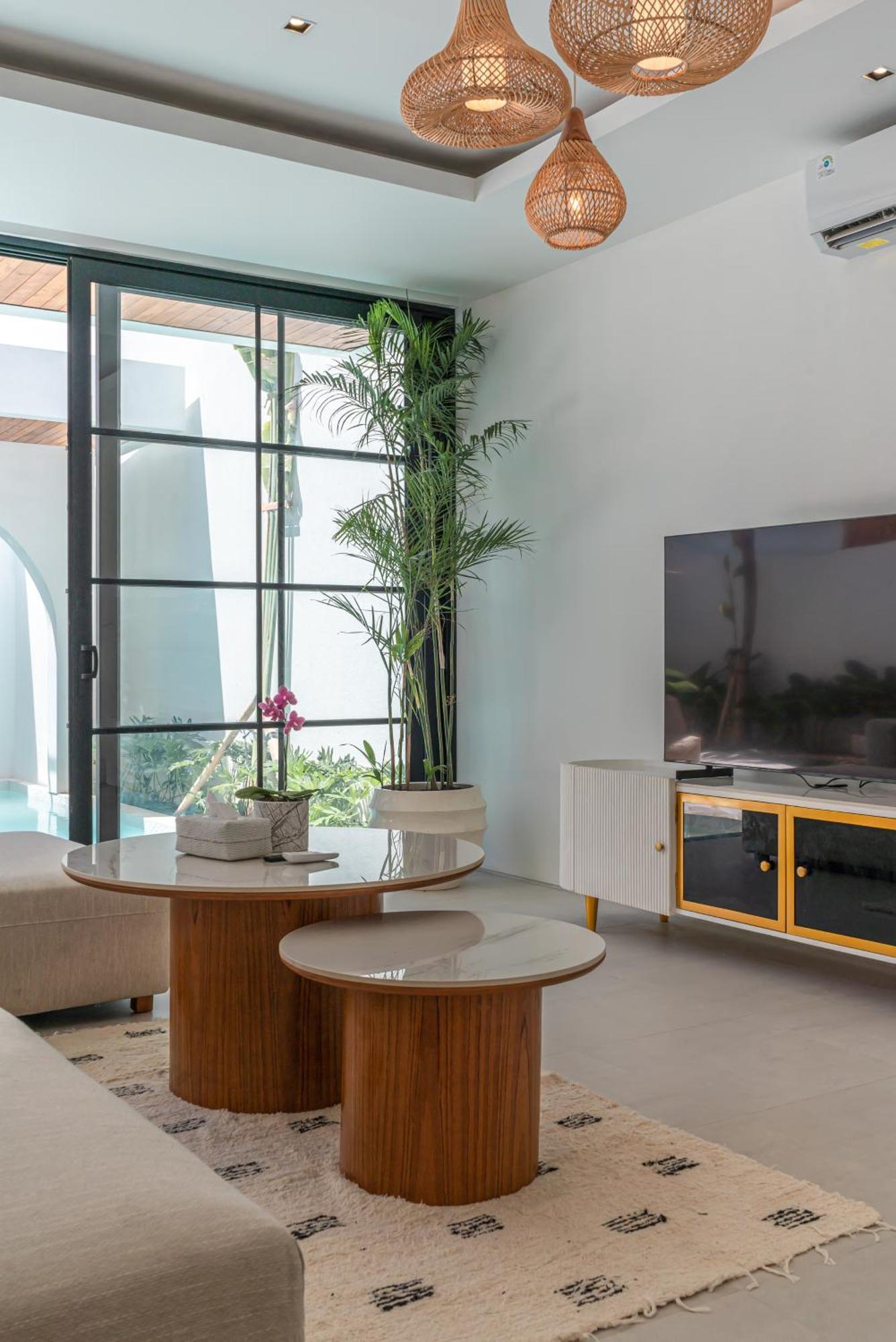Janoor - Elegant 3-bedroom Near Batu Belig Beach Seminyak (Bali)