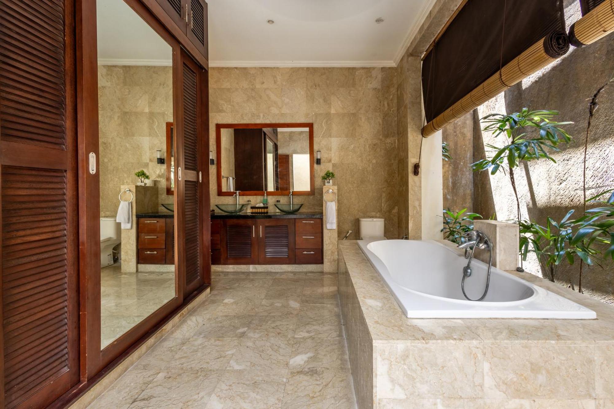 Villa New Deluxe - Jacuzzi And Private Sauna Seminyak (Bali)