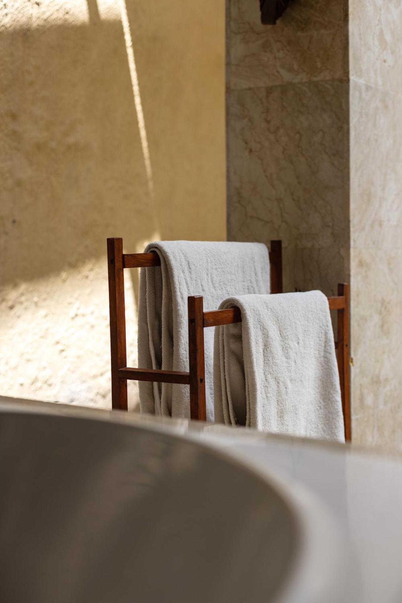 New Deluxe - Jacuzzi And Private Sauna * Seminyak (Bali)