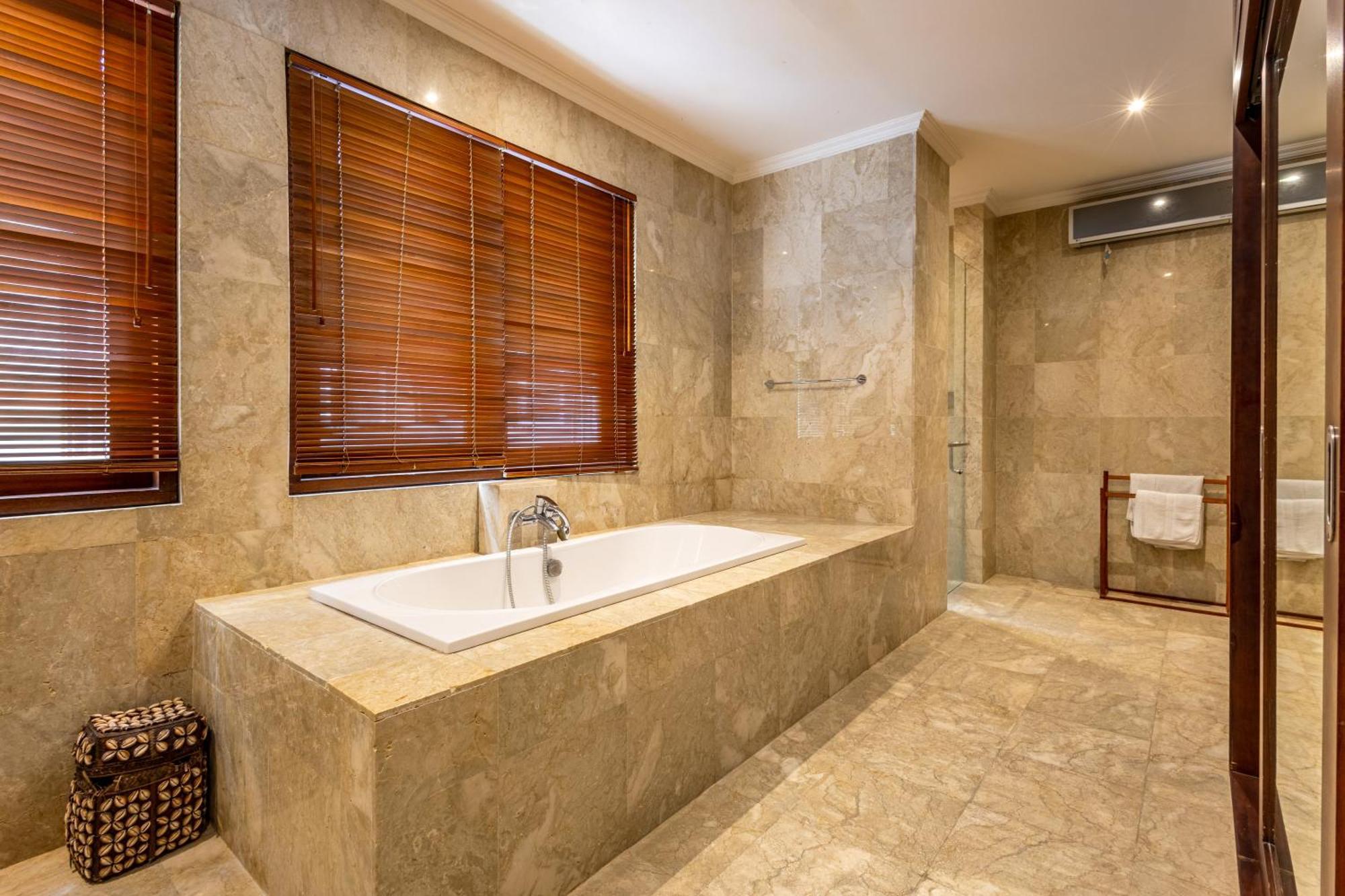 New Deluxe - Jacuzzi And Private Sauna Villa