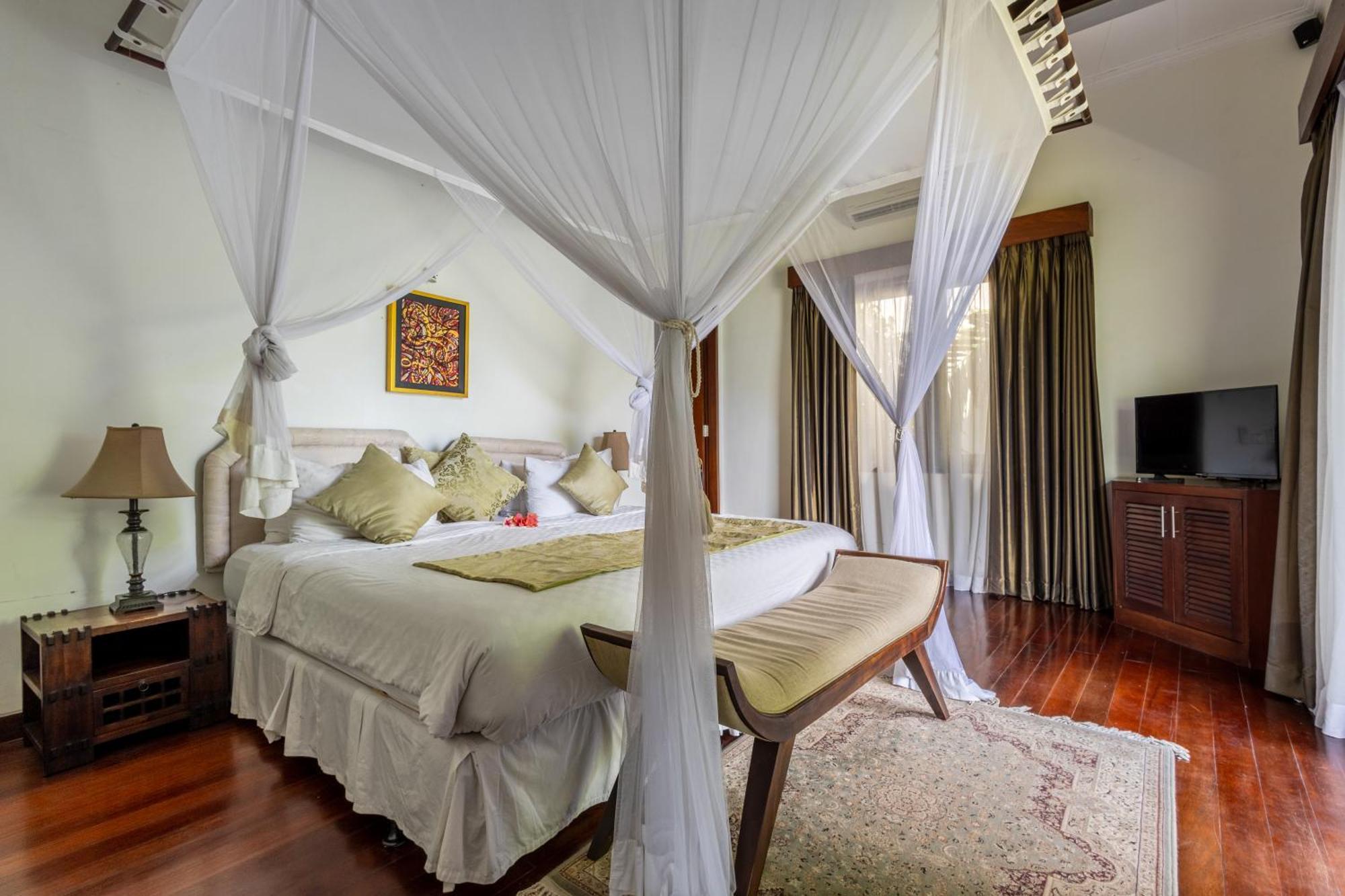 New Deluxe - Jacuzzi And Private Sauna Seminyak (Bali)