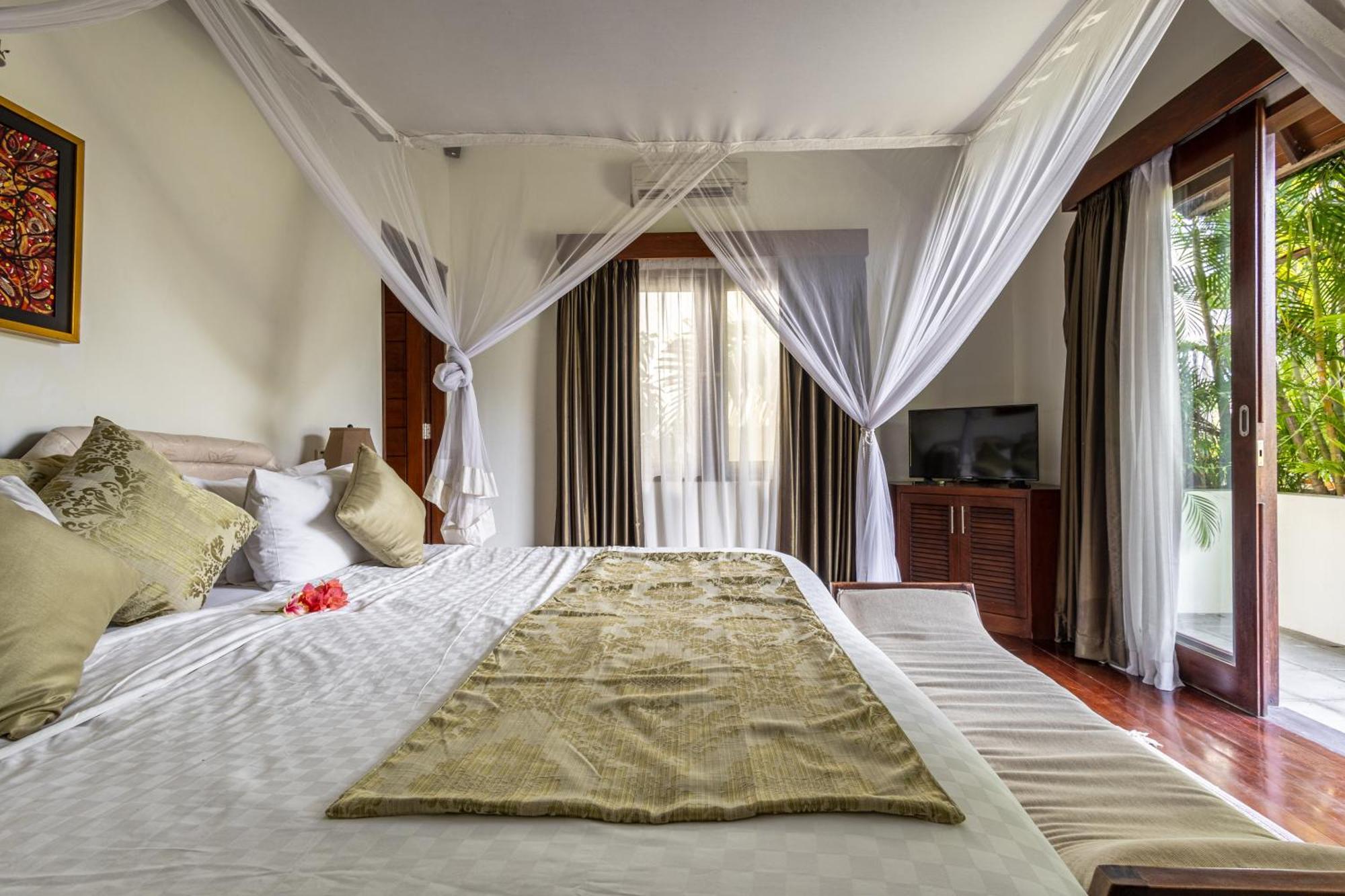 New Deluxe - Jacuzzi And Private Sauna Villa Seminyak (Bali)