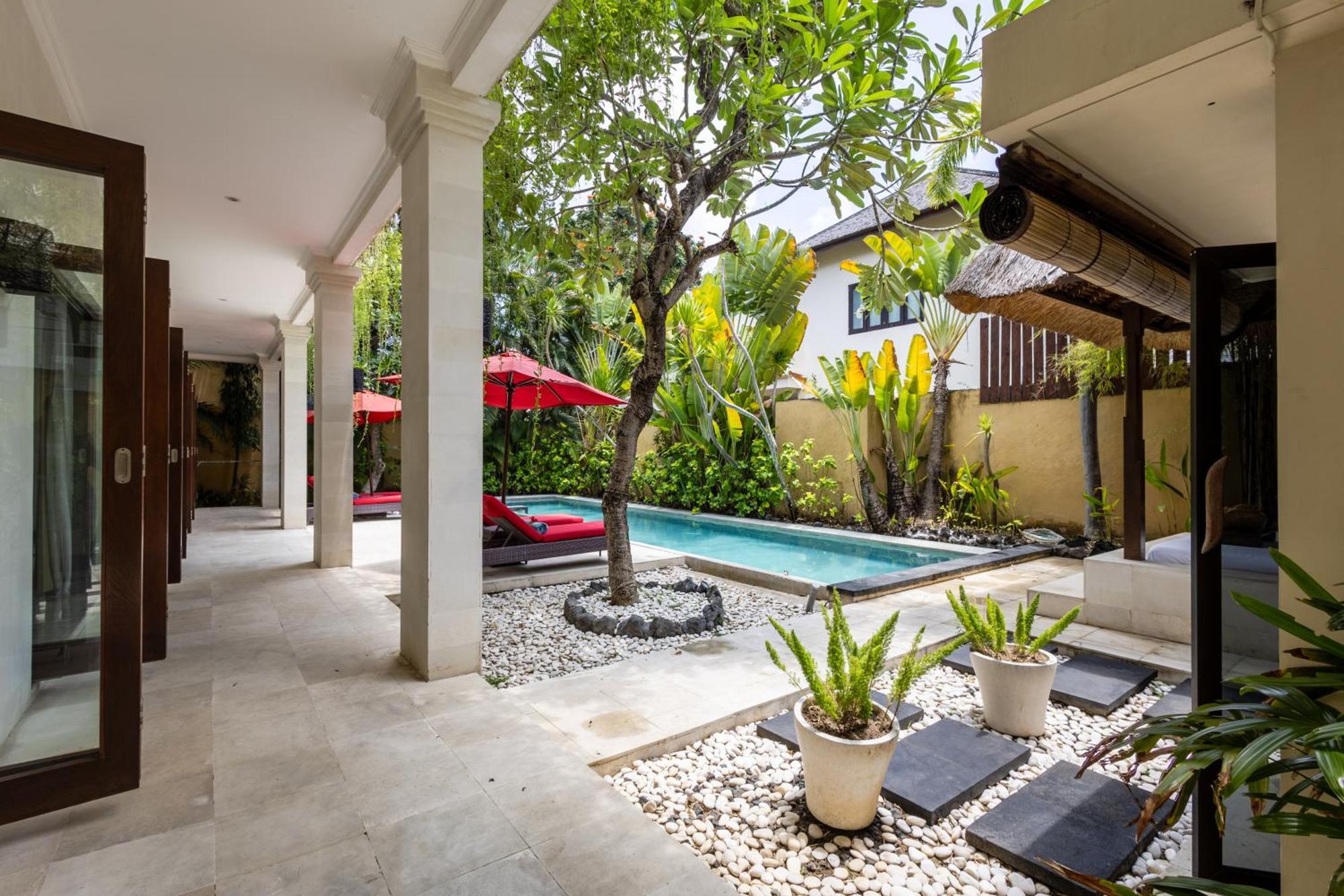 New Deluxe - Jacuzzi And Private Sauna * Seminyak (Bali)