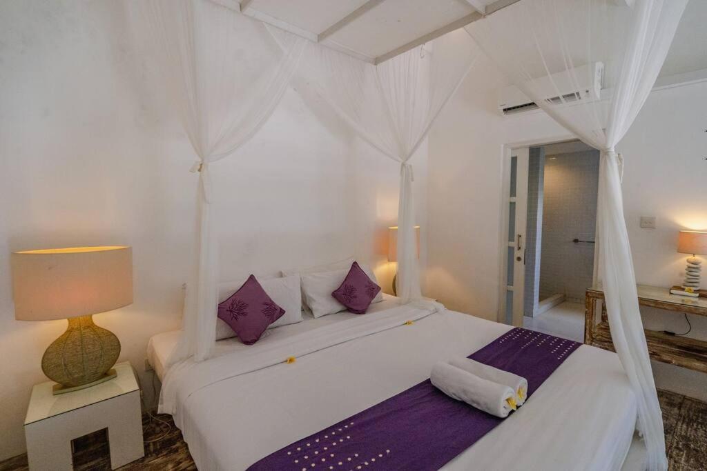 Spacious 2 Bedroom Private Pool