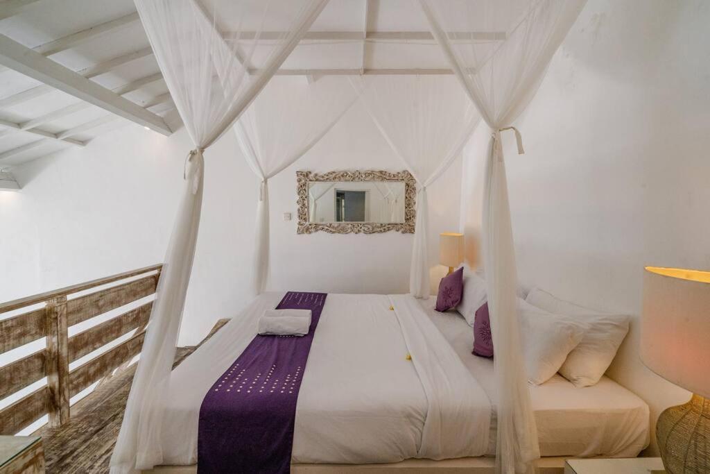 Spacious 2 Bedroom Private Pool * Seminyak (Bali)