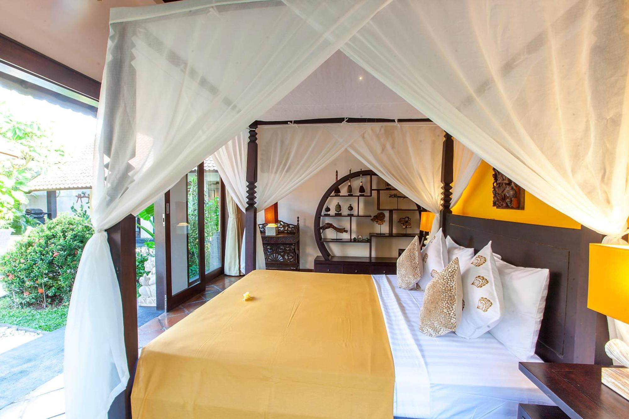 Intimate In Seminyak (Bali)